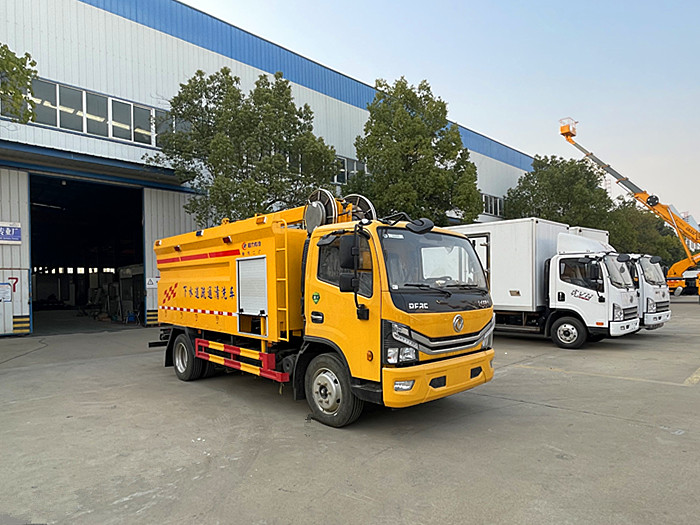 東風(fēng)下水道疏通清洗車(chē)